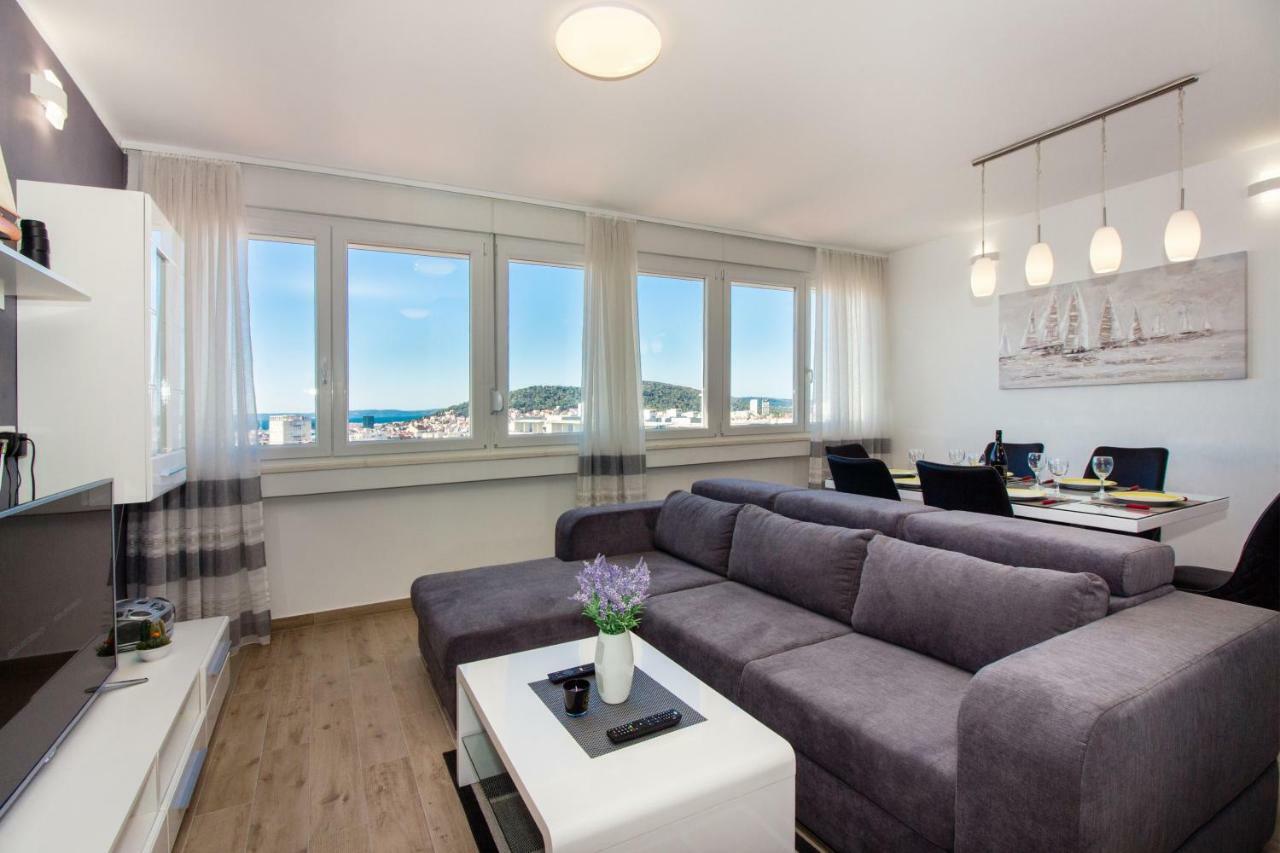 Deluxe Miro Apartment